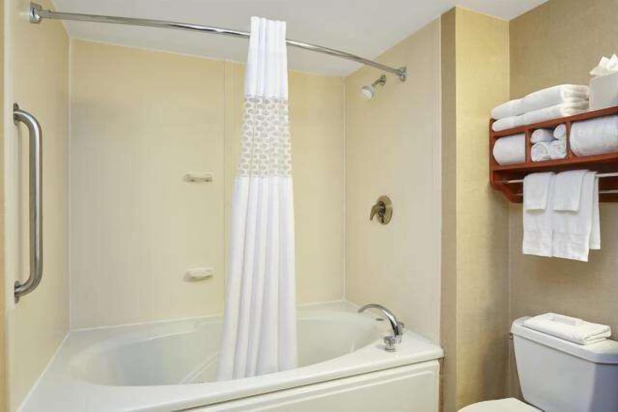 Hampton Inn East Peoria Extérieur photo