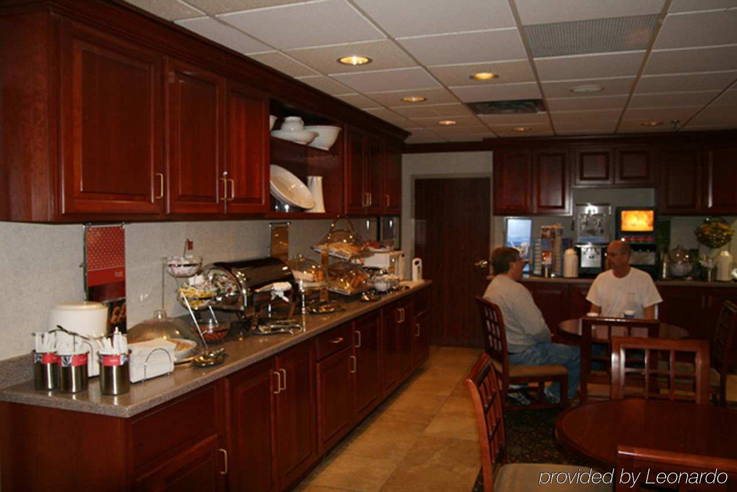 Hampton Inn East Peoria Restaurant photo